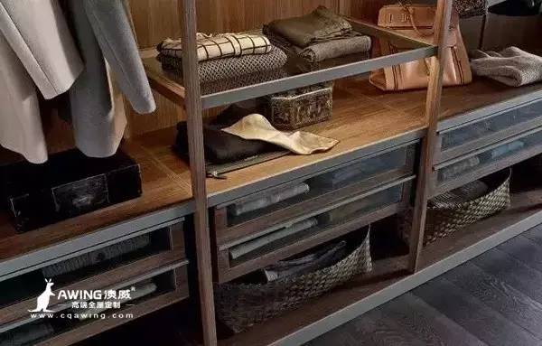 重庆澳威全屋定制：衣帽间细节也不能马虎