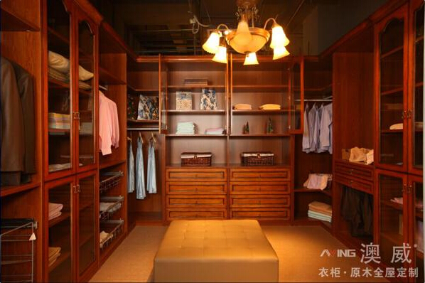 第001期 衣帽间收纳的不仅是衣服 还有生活规划 2014-07-29 16:07:57