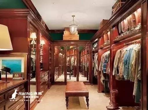 重庆澳威全屋定制：衣帽间内放上落地镜子